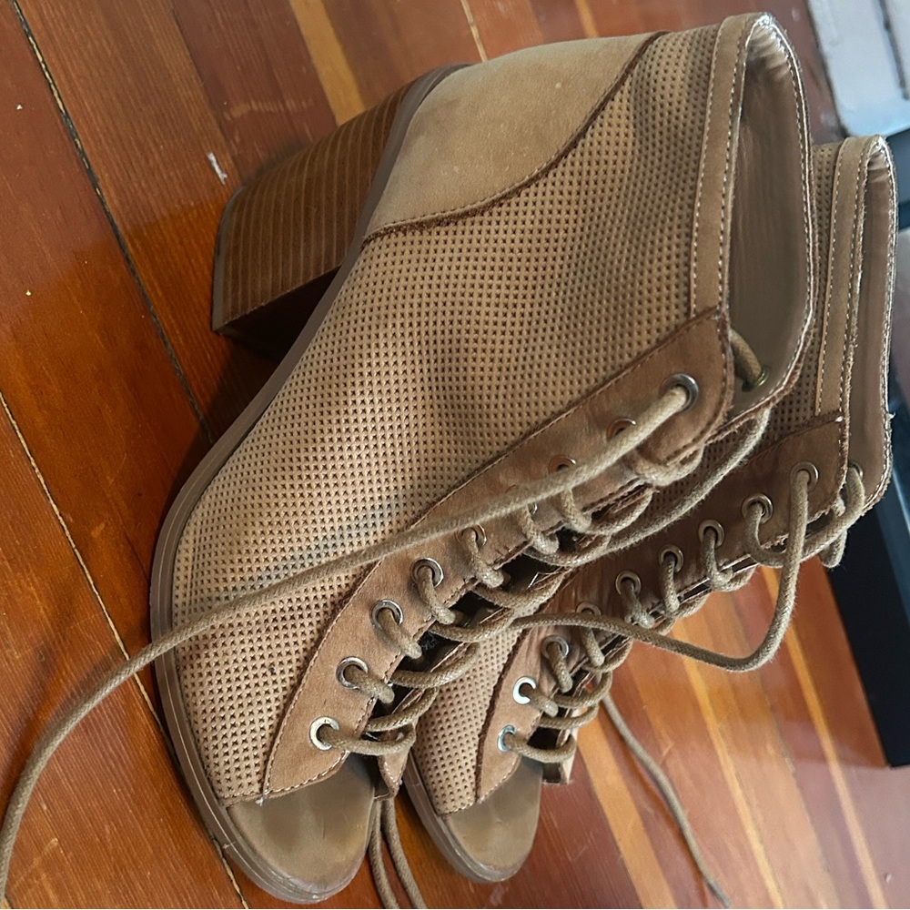 Aldo Tan Lace Up Ankle Boots - Picture 5 of 5